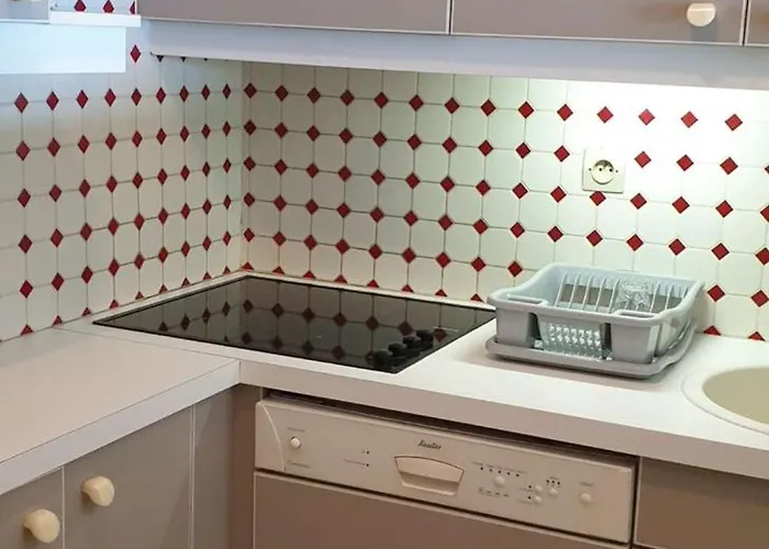 Quartier Couchant T2 Pour 4 Personnes N115 * La Grande-Motte